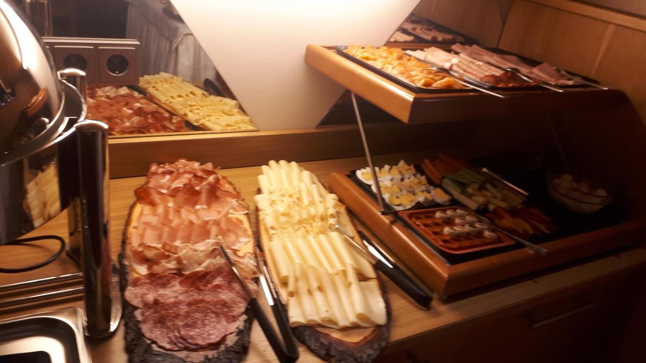 Hotel Garni Viktoria Sankt Anton am Arlberg Ngoại thất bức ảnh