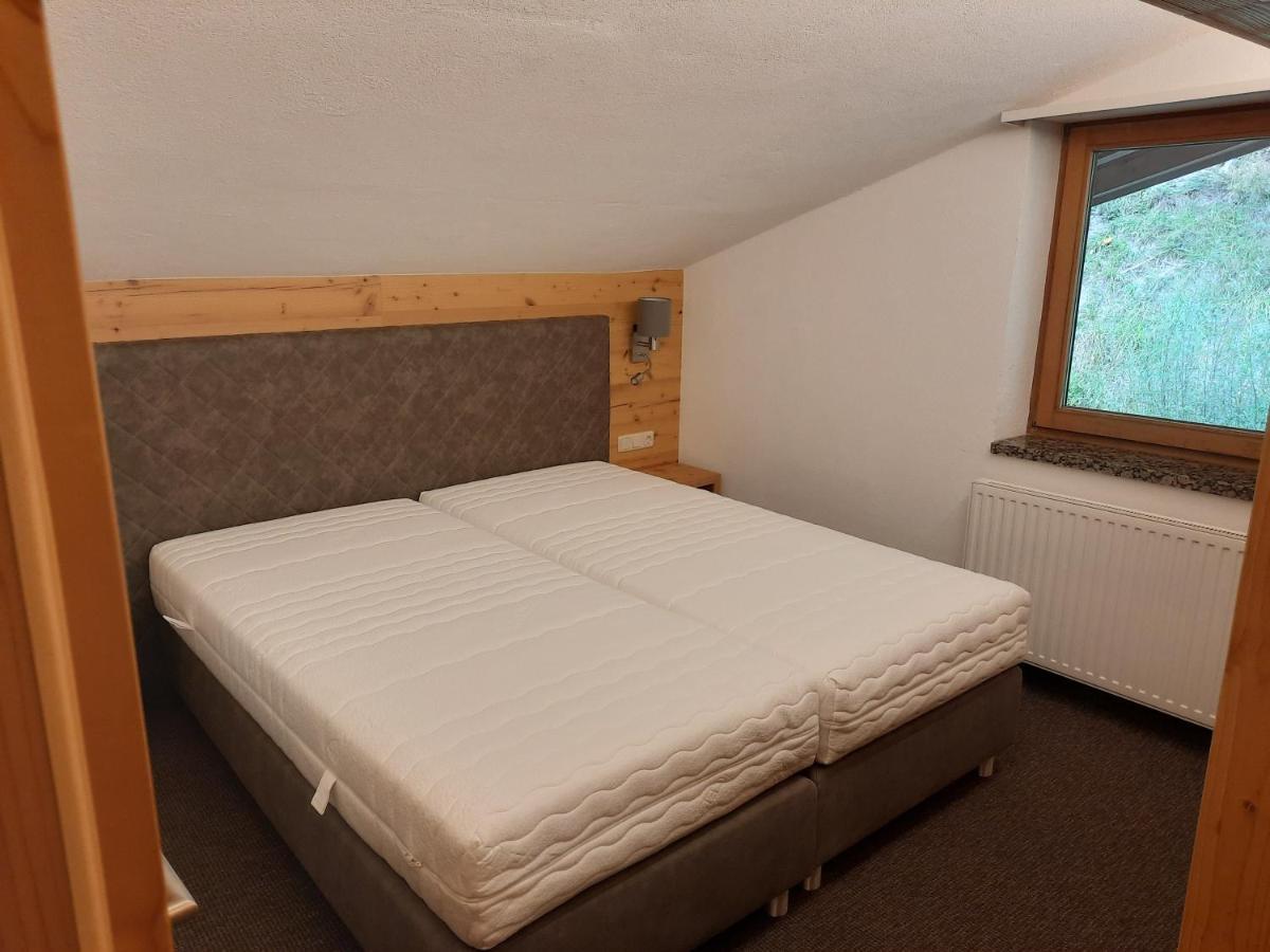 Hotel Garni Viktoria Sankt Anton am Arlberg Ngoại thất bức ảnh