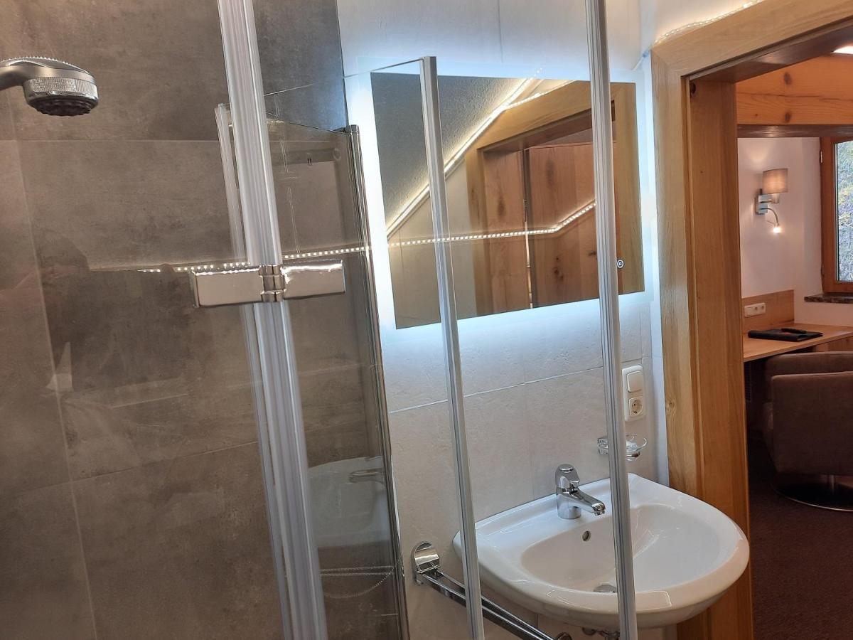 Hotel Garni Viktoria Sankt Anton am Arlberg Ngoại thất bức ảnh